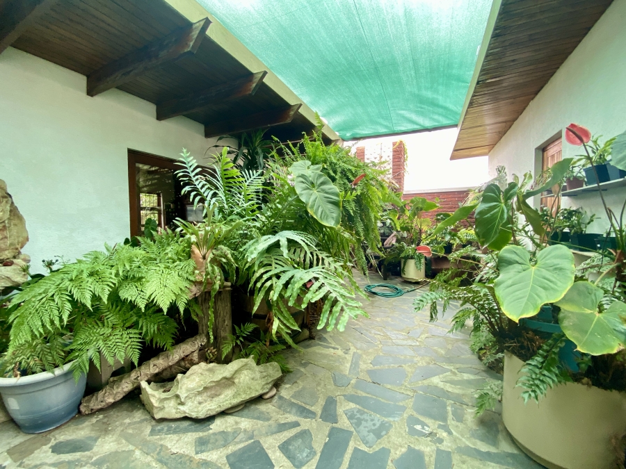 4 Bedroom Property for Sale in Hillrise Western Cape